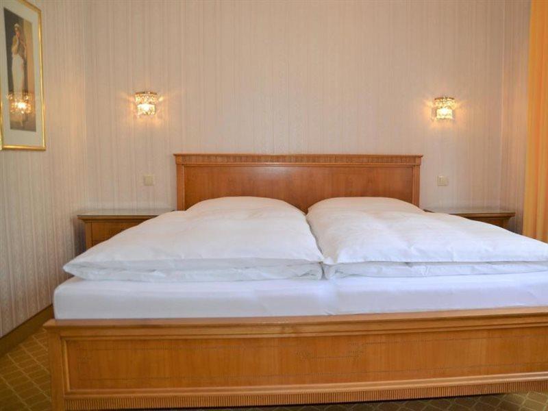 โฮเทล อันเดอร์วีน Hotel เวียนนา ภายนอก รูปภาพ