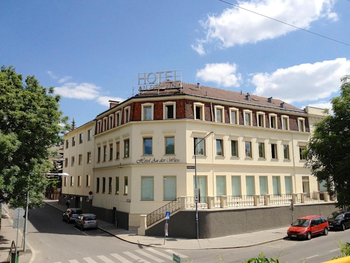 โฮเทล อันเดอร์วีน Hotel เวียนนา ภายนอก รูปภาพ
